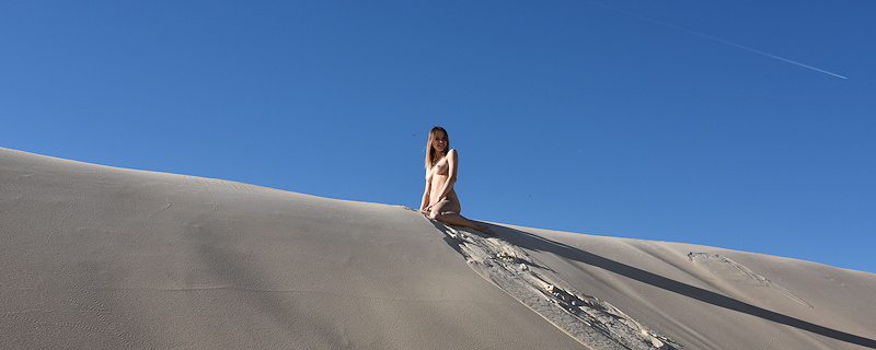 Saloma nude in the dunes