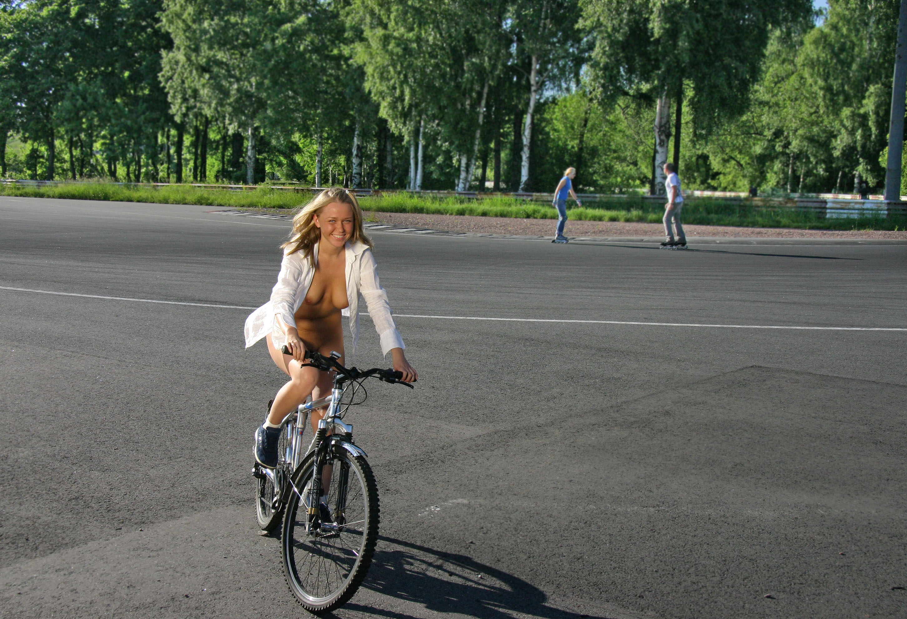 sonya-a-jeans-naked-riding-bike-public-teen-blonde-metart-23