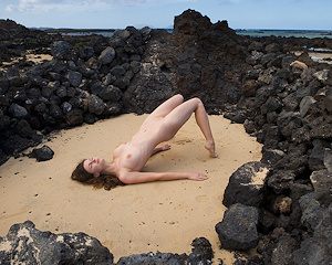 susann-volcanic-beach-naked-femjoy