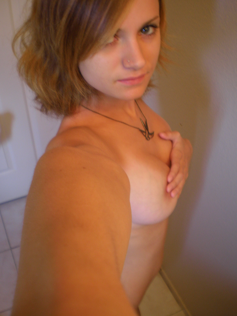 young-amateur-girl-Selfie-at-home-boobs-20