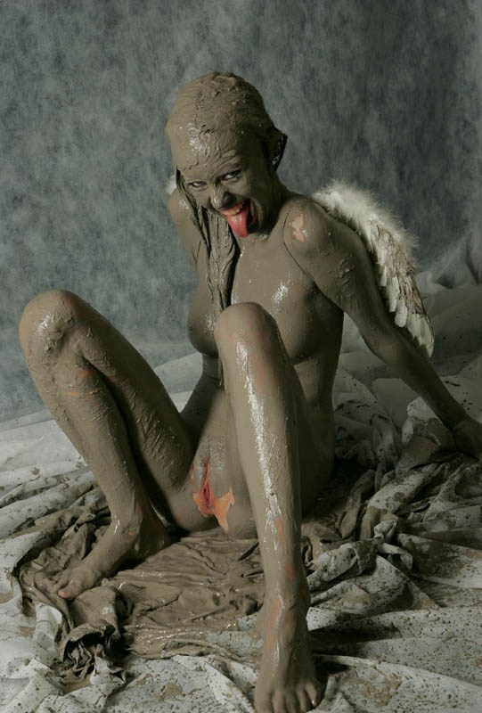Mud angel