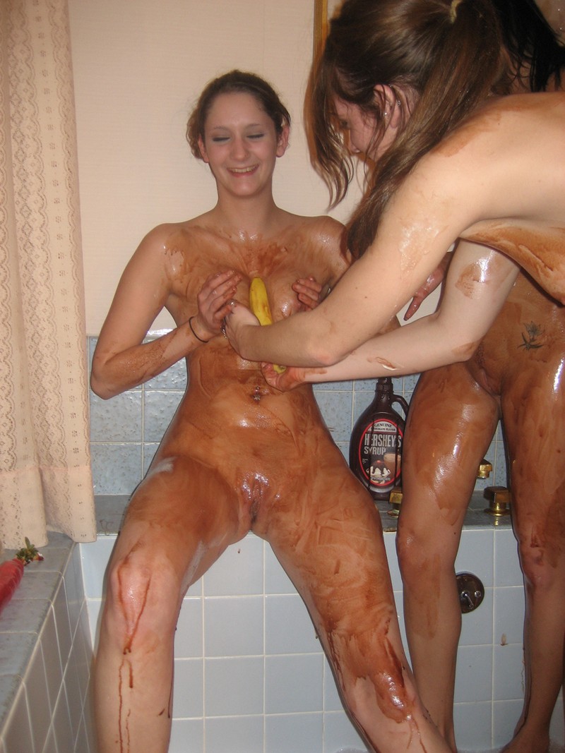 Naked party girls